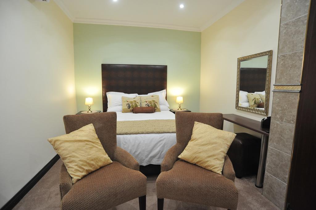 פוצ'פסטרום Sunset Manor Guest House מראה חיצוני תמונה