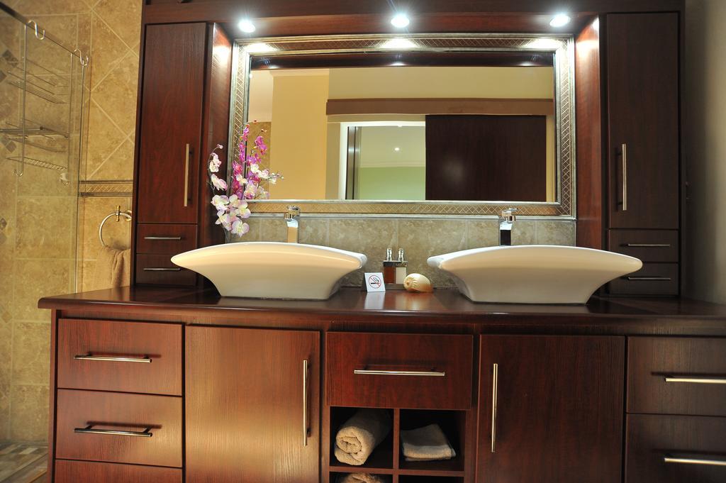 פוצ'פסטרום Sunset Manor Guest House מראה חיצוני תמונה