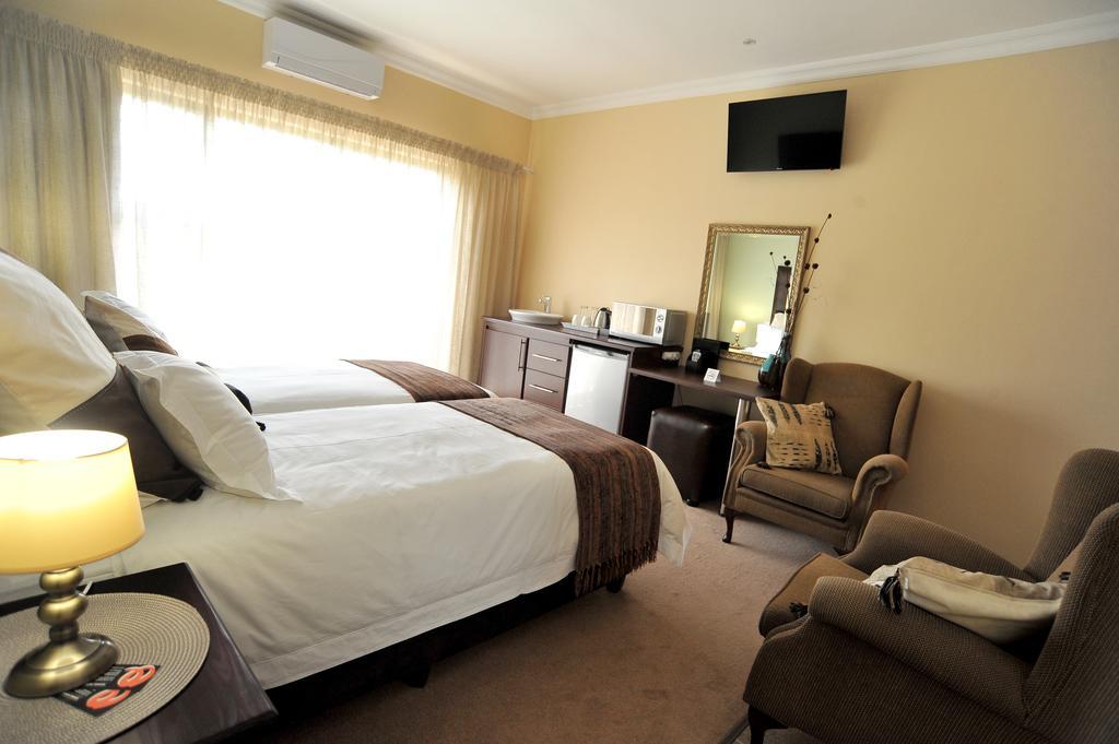 פוצ'פסטרום Sunset Manor Guest House מראה חיצוני תמונה