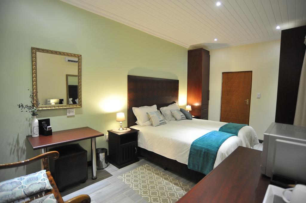 פוצ'פסטרום Sunset Manor Guest House מראה חיצוני תמונה