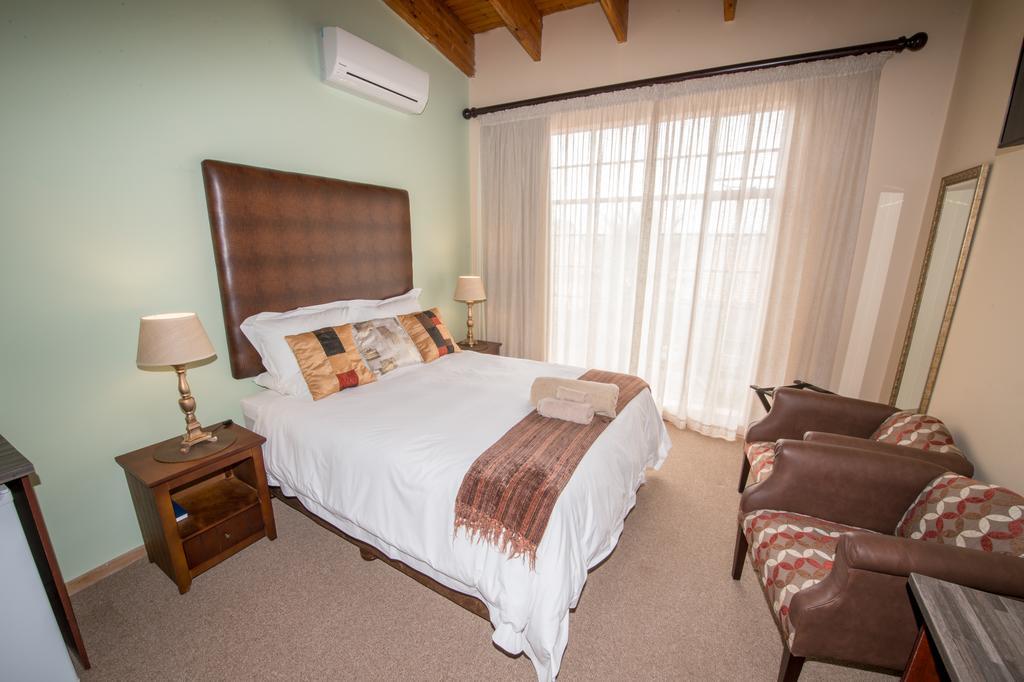 פוצ'פסטרום Sunset Manor Guest House מראה חיצוני תמונה