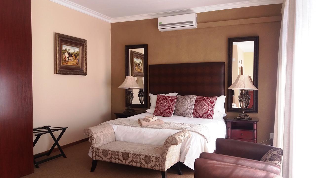 פוצ'פסטרום Sunset Manor Guest House מראה חיצוני תמונה