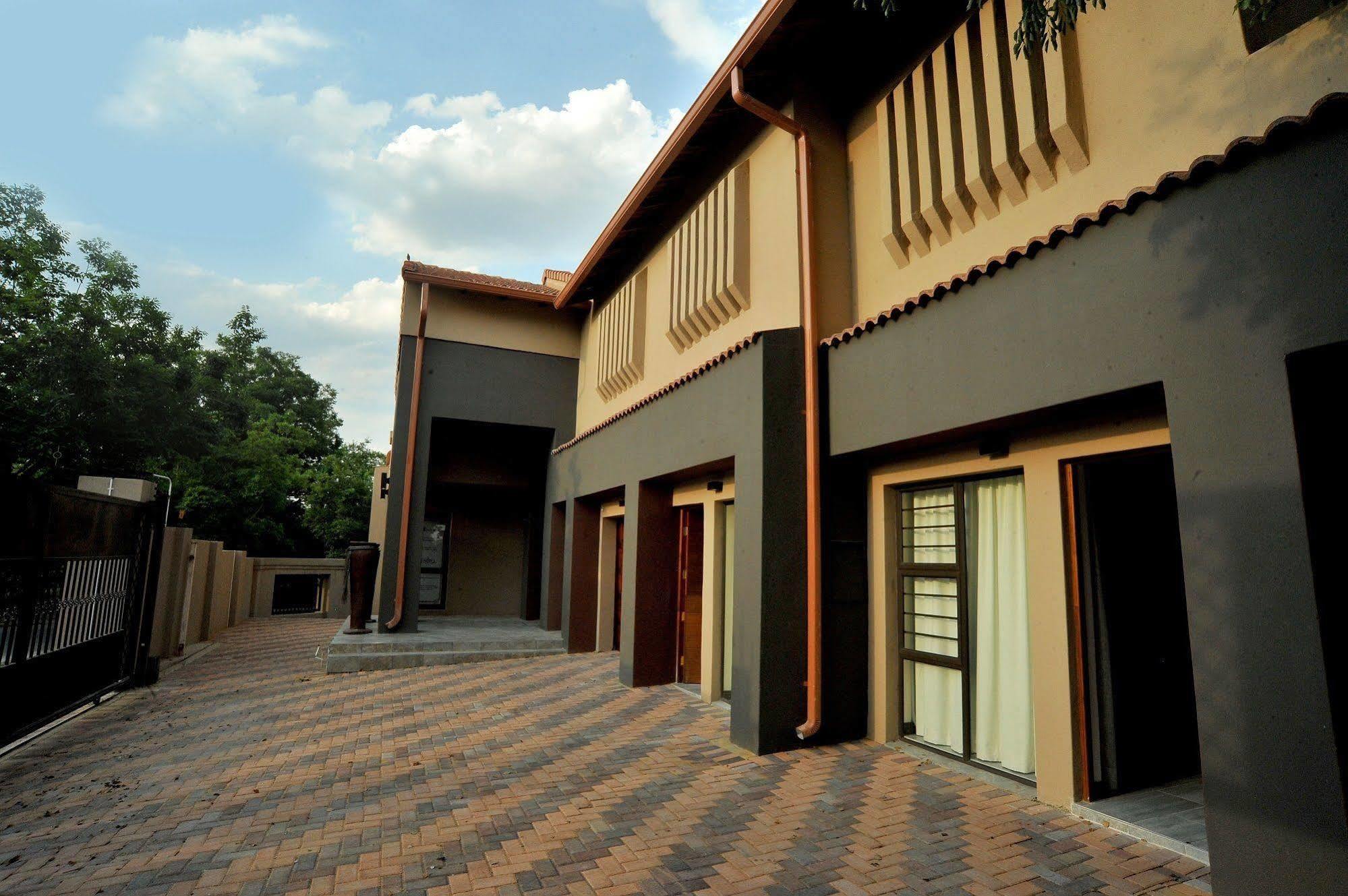 פוצ'פסטרום Sunset Manor Guest House מראה חיצוני תמונה