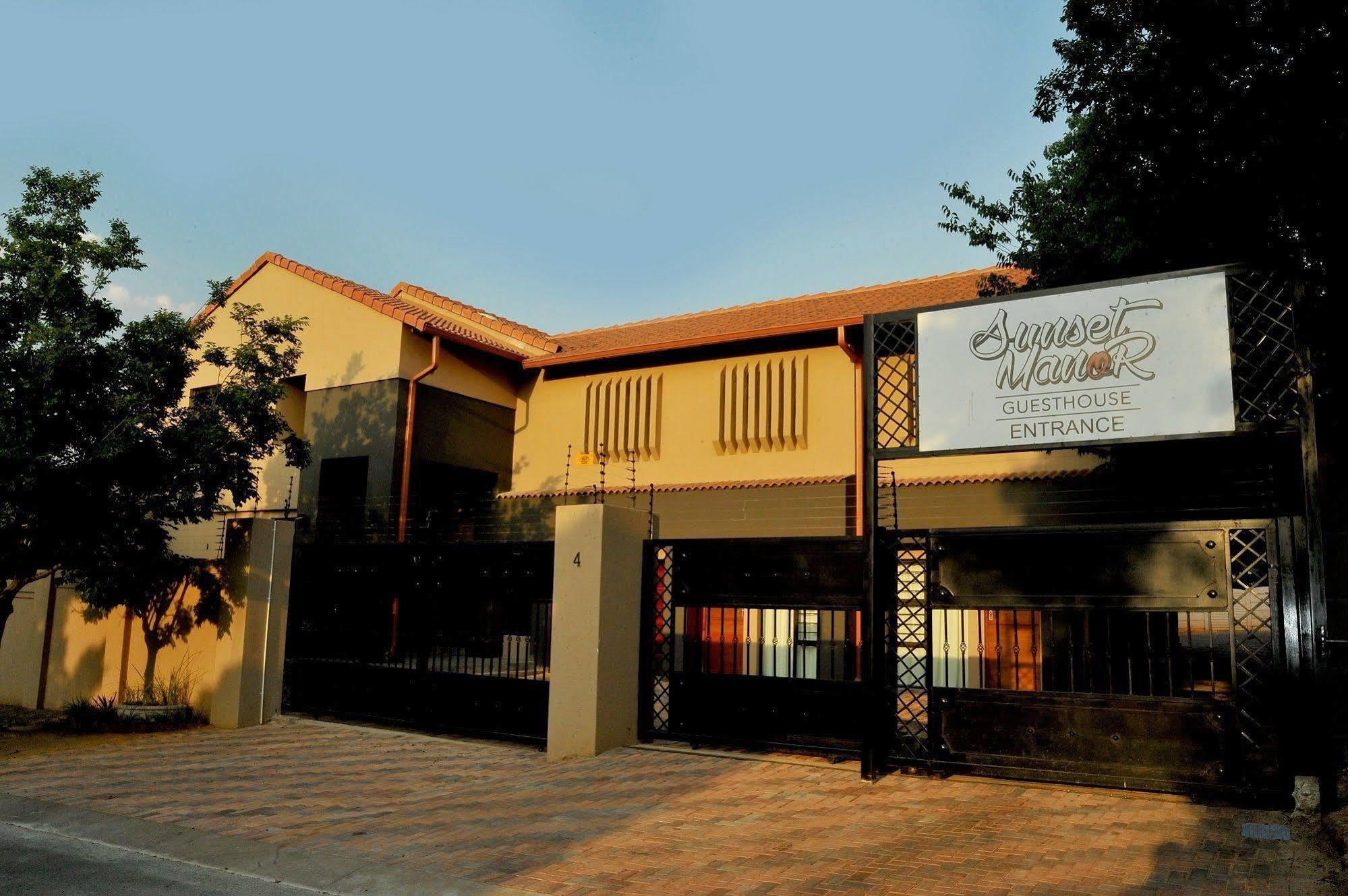 פוצ'פסטרום Sunset Manor Guest House מראה חיצוני תמונה