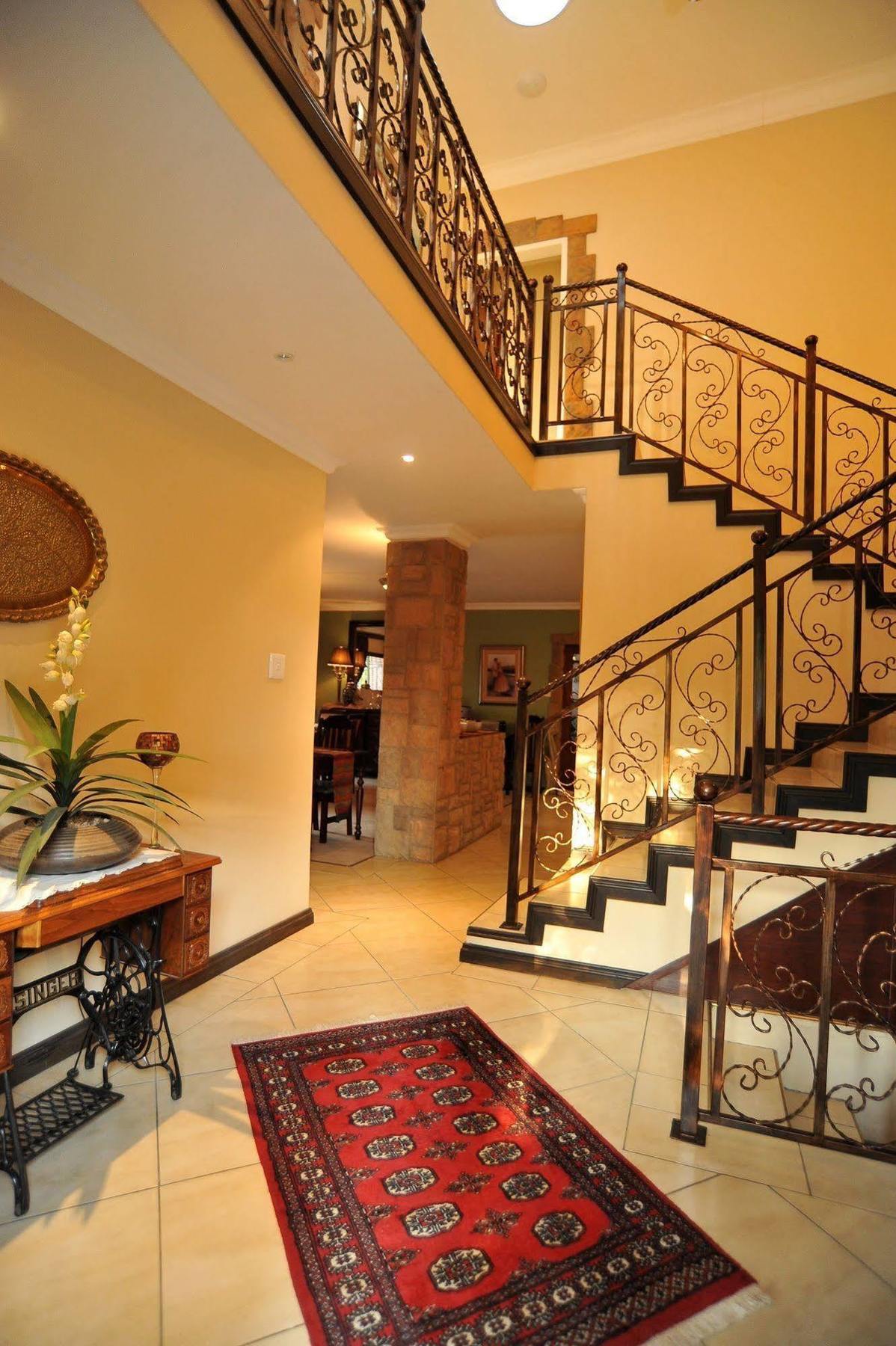פוצ'פסטרום Sunset Manor Guest House מראה חיצוני תמונה